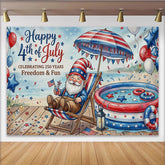 Lofaris Toile de fond joyeuse pour la Fête de l'Indépendance avec gnome et décor patriotique, arrière-plan de plage estival pour célébration