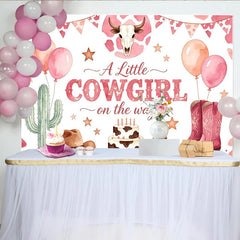 Lofaris Toile de fond rose cowgirl pour baby shower fille avec bottes et chapeau western, arrière-plan de fête rustique avec cactus et ballons