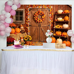 Lofaris Toile de fond d'automne rustique grange avec citrouilles et feuilles, magnifique décor de récolte pour studio photo et fête de saison