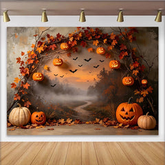 Lofaris Toile de fond d'Halloween avec citrouilles et feuilles d'automne, décor effrayant de forêt brumeuse et chauves-souris pour fête