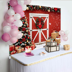 Lofaris Toile de fond de Noël avec sapin enneigé, grange rouge et cadeaux, magnifique arrière-plan de fête d'hiver pour studio photo