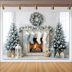 Lofaris Toile de fond de Noël côtière avec cheminée et sapins enneigés, magnifique décor hivernal bleu et blanc pour studio photo