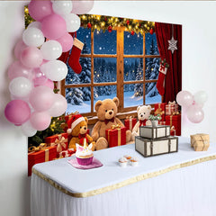 Lofaris Toile de fond de Noël avec sapin, cadeaux et ours en peluche, décor de fenêtre enneigée pour photographie d'hiver