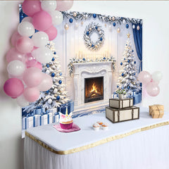 Lofaris Toile de fond de Noël élégante avec sapins enneigés et cheminée, magnifique décor hivernal bleu et blanc pour studio photo