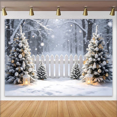 Lofaris Toile de fond de Noël enneigée, sapins décorés et clôture blanche, magnifique arrière-plan hivernal pour photographie de fête