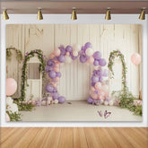 Lofaris Toile de fond anniversaire rose et violette avec ballons et fleurs, magnifique décor de fête en bois blanc pour studio photo