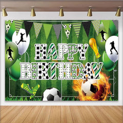Lofaris Toile de fond joyeux anniversaire football sur terrain vert avec ballons, décor de fête sportive avec trophée pour garçons