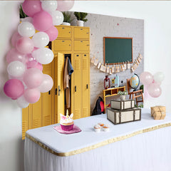 Lofaris Toile de fond pour la rentrée scolaire avec casiers jaunes, tableau noir et fournitures, décor de studio pour enfants