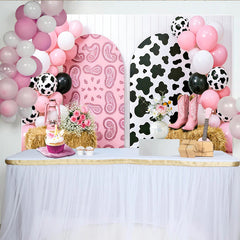 Lofaris, Toile de fond rose imprimé vache pour anniversaire cowgirl, décor de fête western avec ballons et bottes