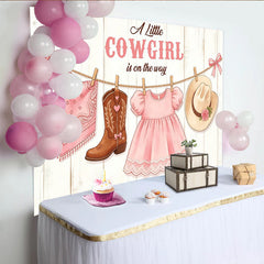Lofaris Toile de fond rose petite cowgirl pour baby shower fille, décor rustique en bois avec vêtements de bébé pour séance photo
