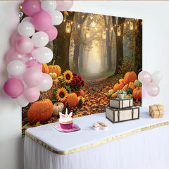 Découvrez Toile de fond automne avec citrouilles et tournesols, magnifique arrière-plan de récolte pour studio de photo