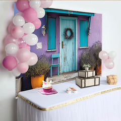 Lofaris Toile de fond façade méditerranéenne violette et turquoise, décor rustique avec lavande pour et événements.