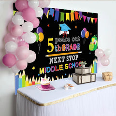 Lofaris Toile de fond de graduation 5ème année avec fournitures scolaires, magnifique arrière-plan de fête pour le passage au collège