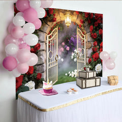 Lofaris Toile de fond de photographie arche fleurie avec roses rouges et porte élégante, magnifique décor de jardin romantique pour mariage