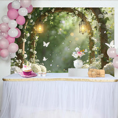 Lofaris Toile de fond arche florale blanche et lanternes pour mariage, élégant décor de cérémonie avec papillons et lumière douce