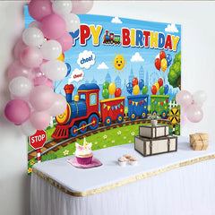 Lofaris Toile de fond joyeux anniversaire train dessin animé pour enfant, décor de fête coloré avec ballons et ville pour studio photo