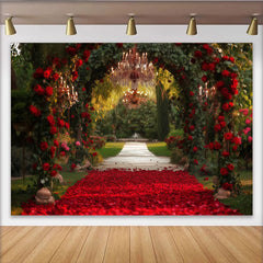 Lofaris Toile de fond mariage avec arche de roses rouges, chemin de pétales pour cérémonie romantique