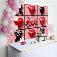 Lofaris Toile de fond romantique avec cœurs rouges et ballons amour, pour la Saint-Valentin, motif tic-tac-toe et mur de briques roses.