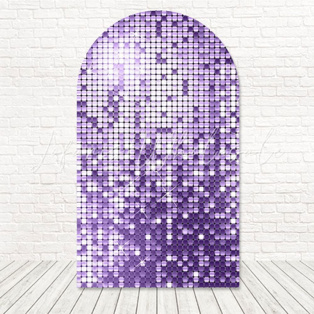 Toile de fond pour arche sequins violets look glam brillant pour événement paillettes