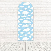 Toile de fond pour arche ton calme doux ciel bleu nuages blancs pour ambiance apaisante