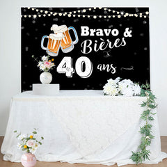 Acclamations Et Bières À 40 Années Heureux Anniversaire Toile de fond