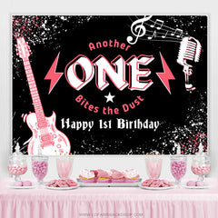 Un autre mord la toile de fond d'anniversaire Dust Rock