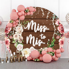 Toile de fond de mariage Miss To Mis à fleurs marron bois rose blanc