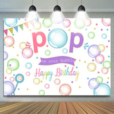 Pop coloré sur fond de bulle joyeux anniversaire