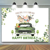 Feuilles vertes et voiture avec toile de fond animal joyeux anniversaire