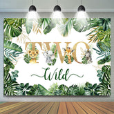 Feuilles vertes et petits animaux 2ème toile de fond d'anniversaire sauvage