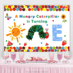 Hungry Caterpillar tourne une toile de fond d'anniversaire