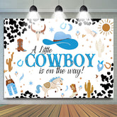 Le petit cow-boy est sur le chemin de la toile de fond de la douche de bébé
