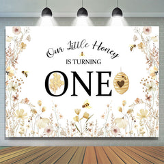 Little Honey tourne une toile de fond d'anniversaire de fleur d'abeille