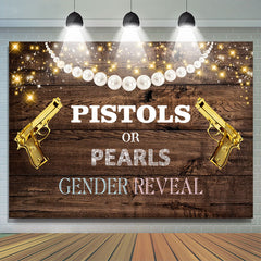 Des pistolets ou des perles en bois brillant révèlent une toile de fond
