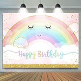 Toile de fond d'anniversaire or arc-en-ciel et nuage blanc pour fille