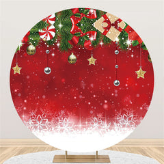 Flocon de neige avec boule de noël et toile de fond ronde cadeau