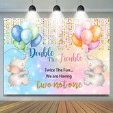 Deux fois la toile de fond de douche de bébé de ballon d'éléphants amusants