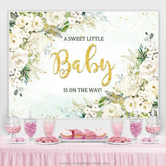Toile de fond de douche de bébé floral blanc doux bébé sur le chemin