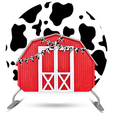 Toile de fond d'anniversaire rond motif vache maison rouge en bois Toile de fond d'anniversaire rond motif vache maison rouge en bois