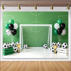 Lofaris Toile de fond anniversaire football terrain vert avec buts et ballons, décor de fête sportive avec trophées et ballons