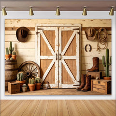 Découvrez Toile de fond de photographie western avec porte de grange et cactus, décor rustique pour studio photo et événement à thème