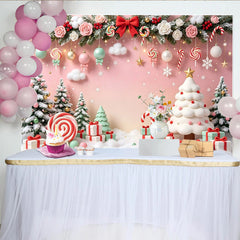 Lofaris Toile de fond de Noël rose pastel avec sapins enneigés, cadeaux et bonbons, féerique pour studio photo et célébrations hivernales