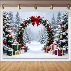 Lofaris Toile de fond de Noël forêt enneigée avec arche festive et cadeaux, magnifique arrière-plan hivernal pour fête et photographie