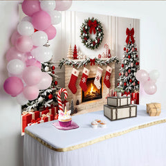 Lofaris Toile de fond de Noël avec sapins enneigés, cheminée et cadeaux, décor festif rouge et blanc pour photographie d'hiver