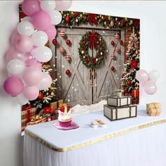 Lofaris Toile de fond de Noël enneigée avec sapins et porte en bois, décor festif d'hiver avec couronne et cadeaux