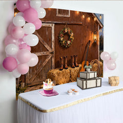 Lofaris Toile de fond de fête rustique grange avec lumières et guitare, pour photographie et décor de célébration.