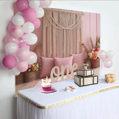 Lofaris Toile de fond rose 1er anniversaire bohème avec macramé et fleurs, décor de fête pour bébé avec herbe de la pampa et coussins