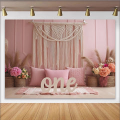 Lofaris Toile de fond rose 1er anniversaire bohème avec macramé et fleurs, décor de fête pour bébé avec herbe de la pampa et coussins