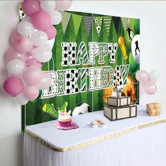 Lofaris Toile de fond joyeux anniversaire football sur terrain vert avec ballons, décor de fête sportive avec trophée pour garçons