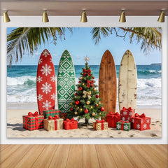 Lofaris Toile de fond de Noël tropicale avec planches de surf et sapin, arrière-plan festif pour fête d'été et séance photo